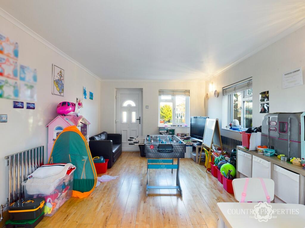 Additional property image - Great North Road, Welwyn Garden City, AL8