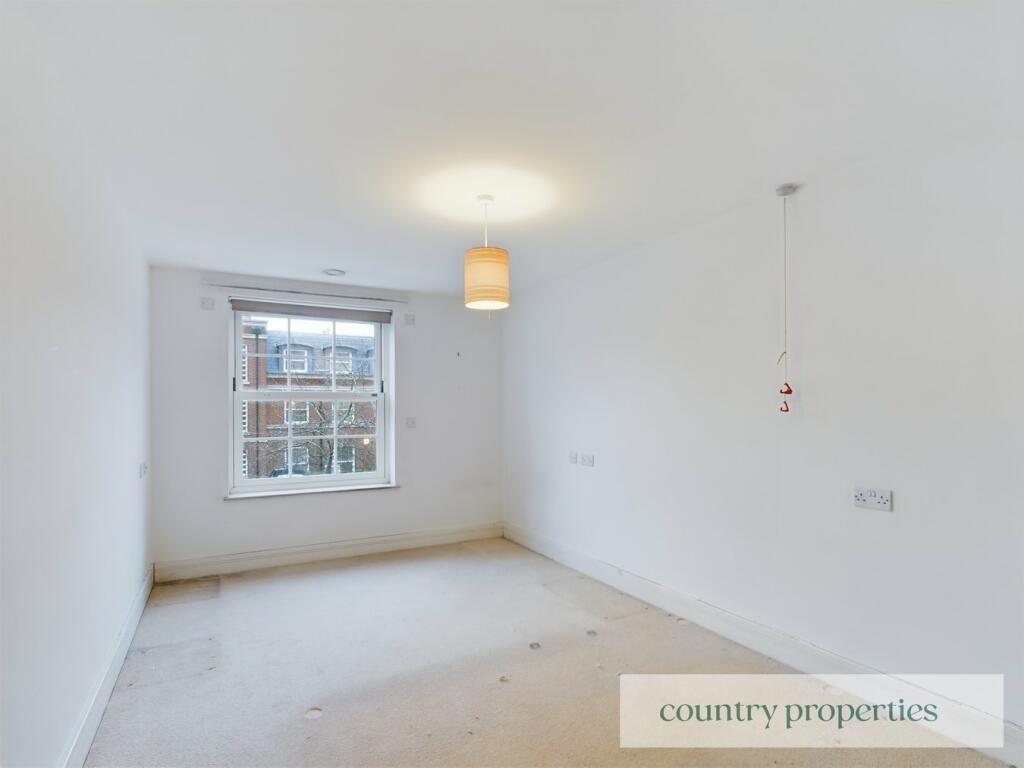Additional property image - College Way, Welwyn Garden City, AL8