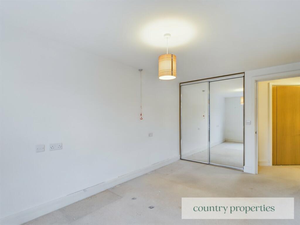 Additional property image - College Way, Welwyn Garden City, AL8