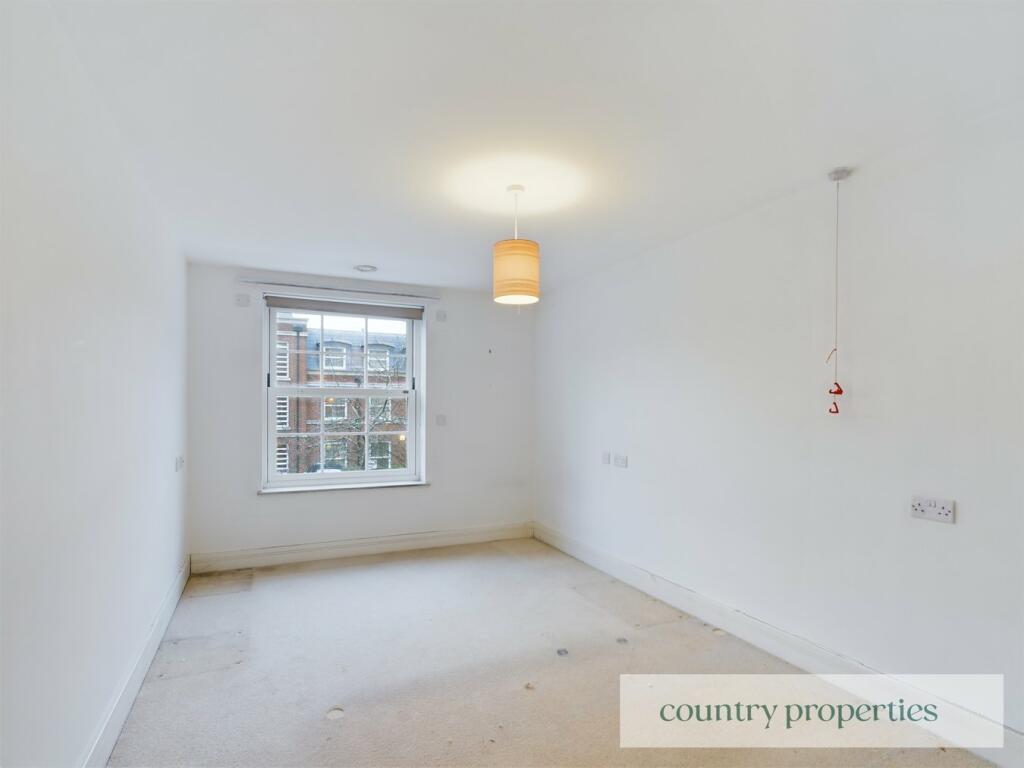 Additional property image - College Way, Welwyn Garden City, AL8