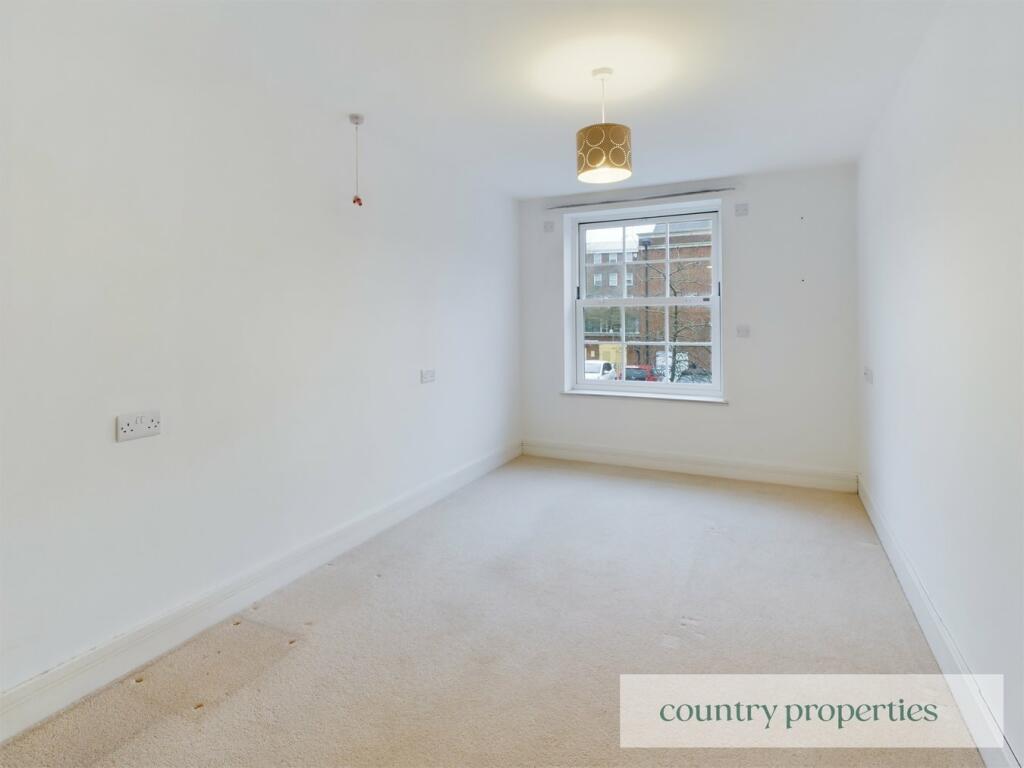 Additional property image - College Way, Welwyn Garden City, AL8