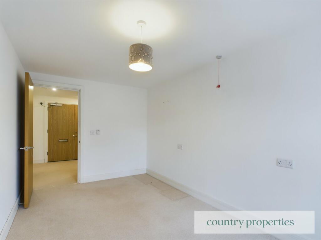 Additional property image - College Way, Welwyn Garden City, AL8