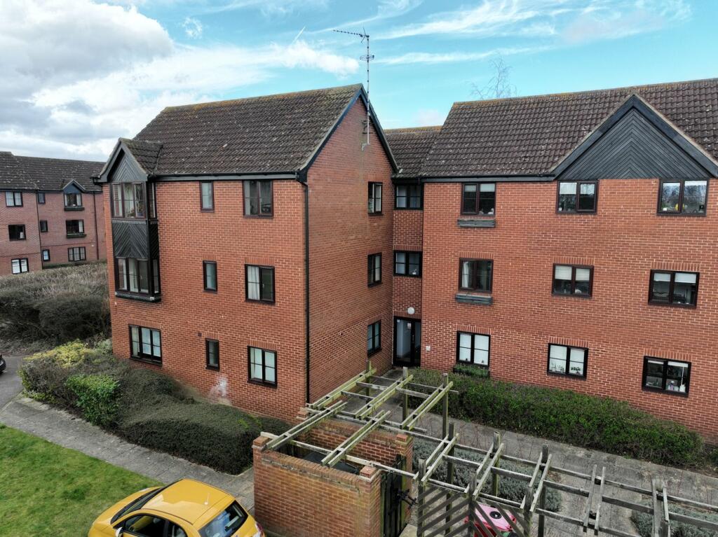 2 bedroom flat for sale in Tempsford, WELWYN GARDEN CITY, AL7