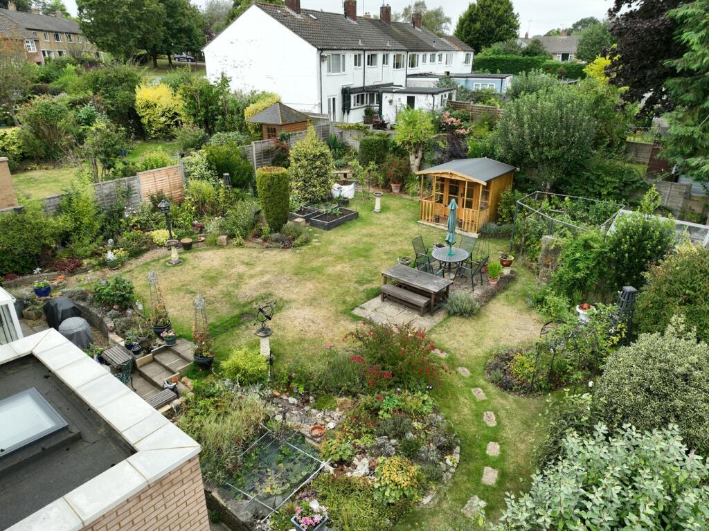 Additional property image - Knightsfield, Welwyn Garden City, AL8