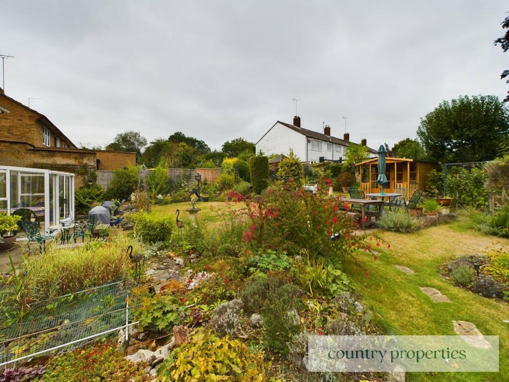 Additional property image - Knightsfield, Welwyn Garden City, AL8