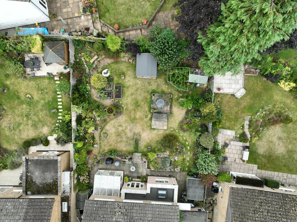 Additional property image - Knightsfield, Welwyn Garden City, AL8