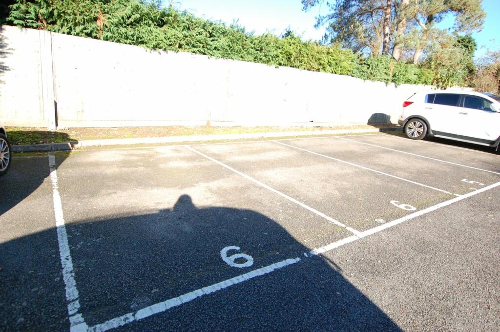 Additional property image - Oaklands Court, WELWYN, AL6