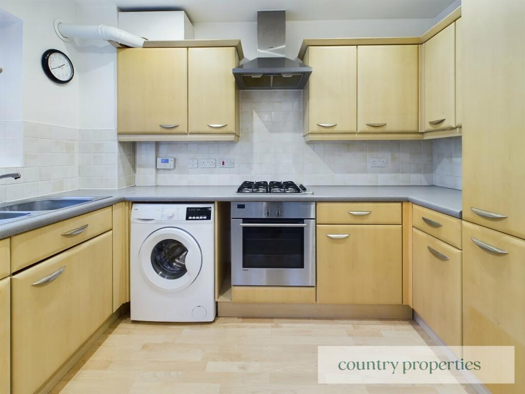 Additional property image - Oaklands Court, WELWYN, AL6