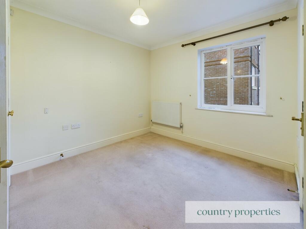 Additional property image - Oaklands Court, WELWYN, AL6