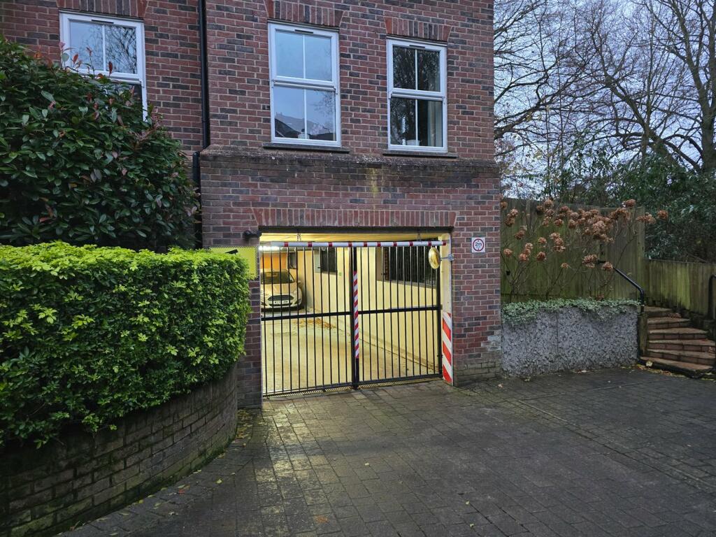 Additional property image - Wendover Lodge, Church Street, WELWYN, AL6