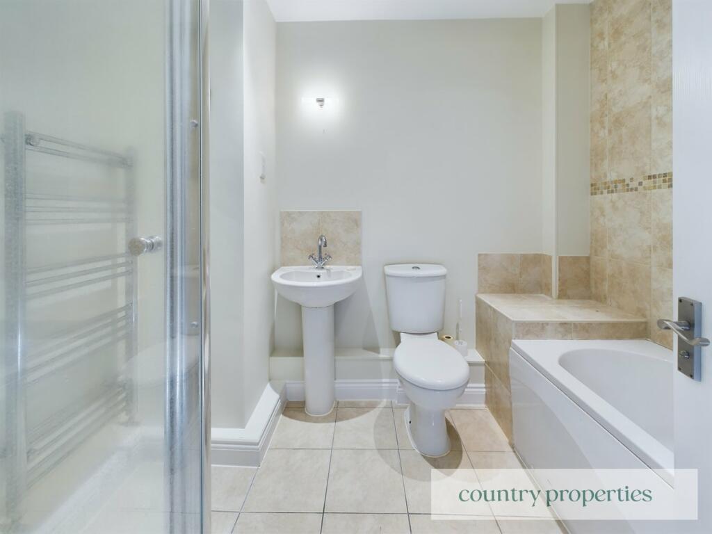 Additional property image - Digswell Rise, Welwyn Garden City, AL8
