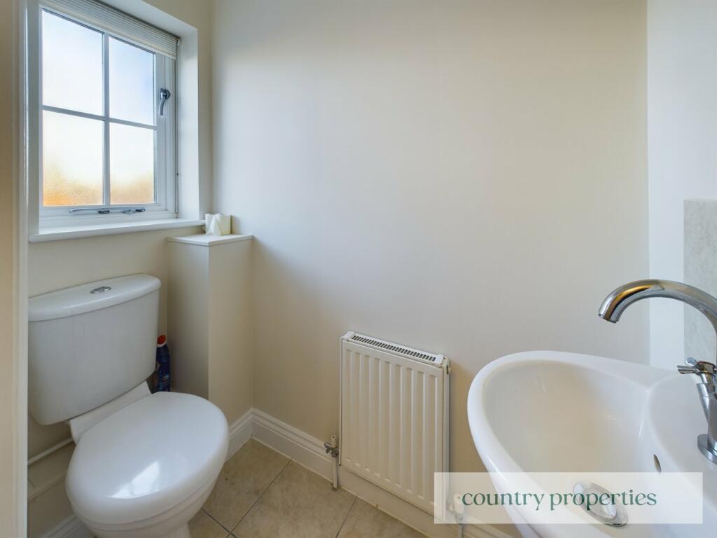 Additional property image - Digswell Rise, Welwyn Garden City, AL8