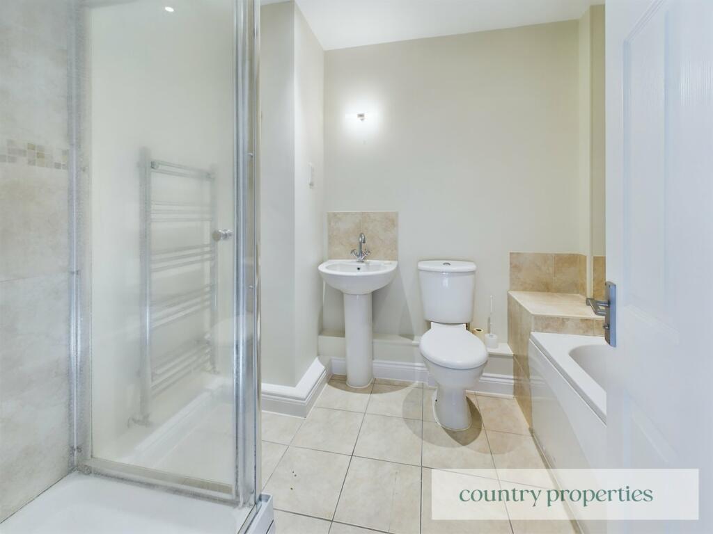Additional property image - Digswell Rise, Welwyn Garden City, AL8