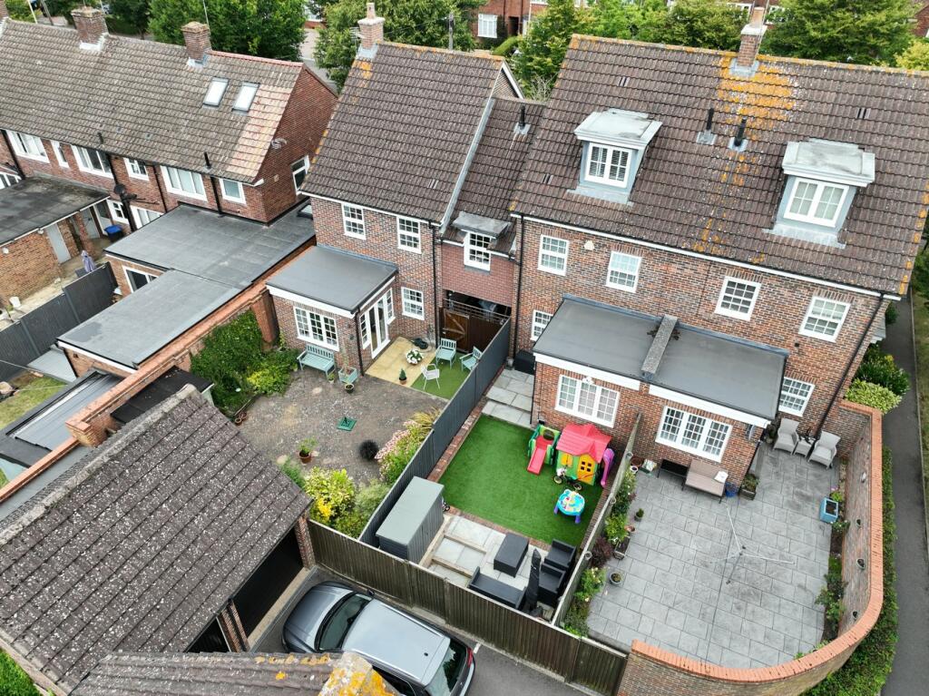 Additional property image - Lemsford Lane, Welwyn Garden City, AL8