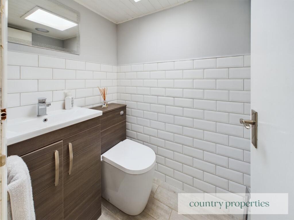 Additional property image - Wren Wood, Welwyn Garden City, AL7