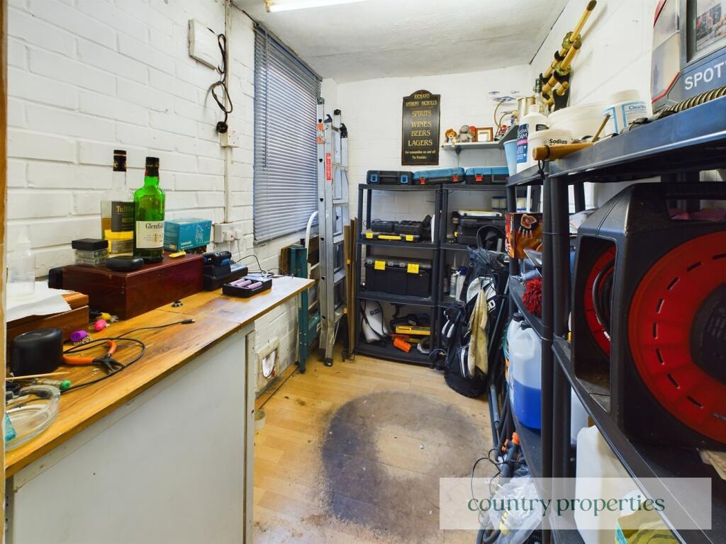 Additional property image - Wren Wood, Welwyn Garden City, AL7