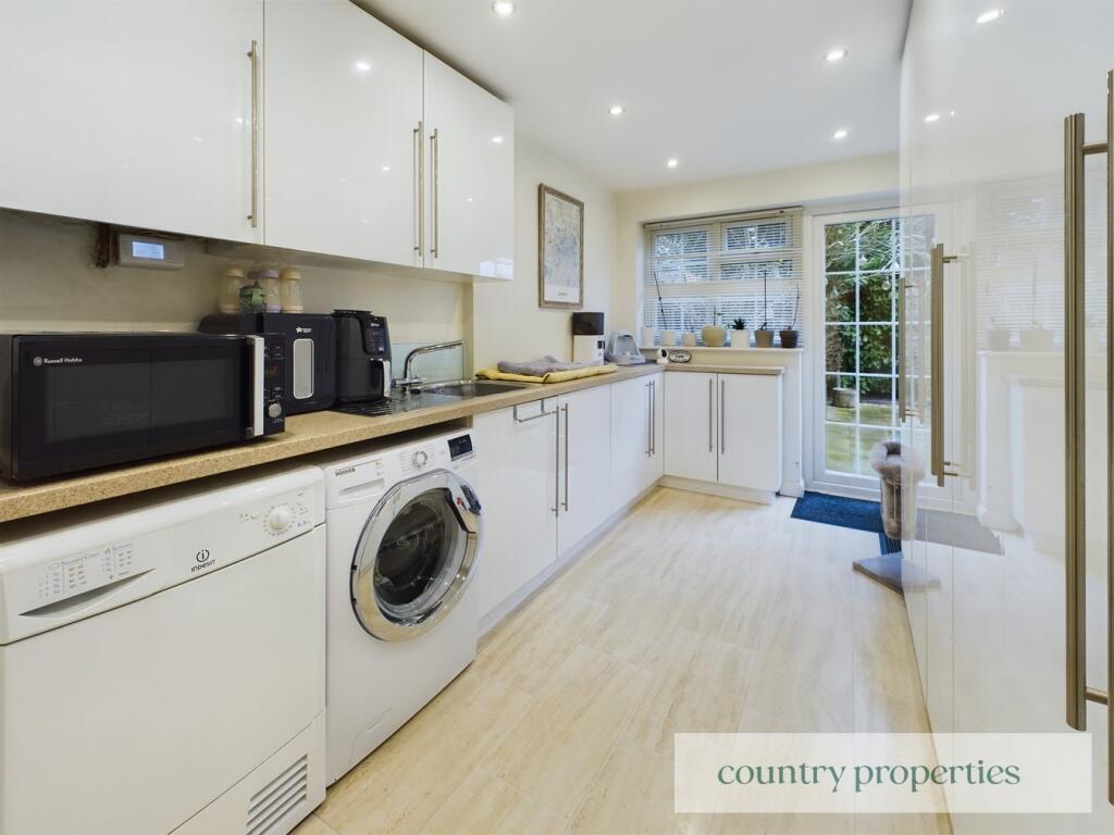 Additional property image - The Shaws, Welwyn Garden City, AL7