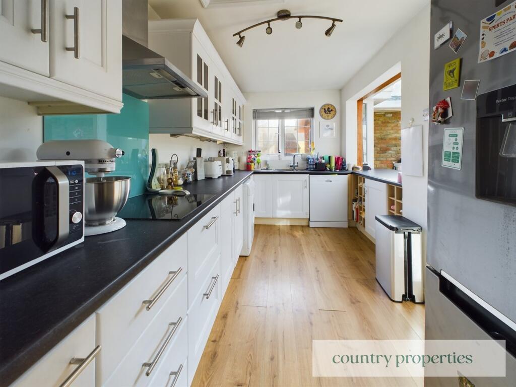 Additional property image - Oak Piece, Welwyn, AL6