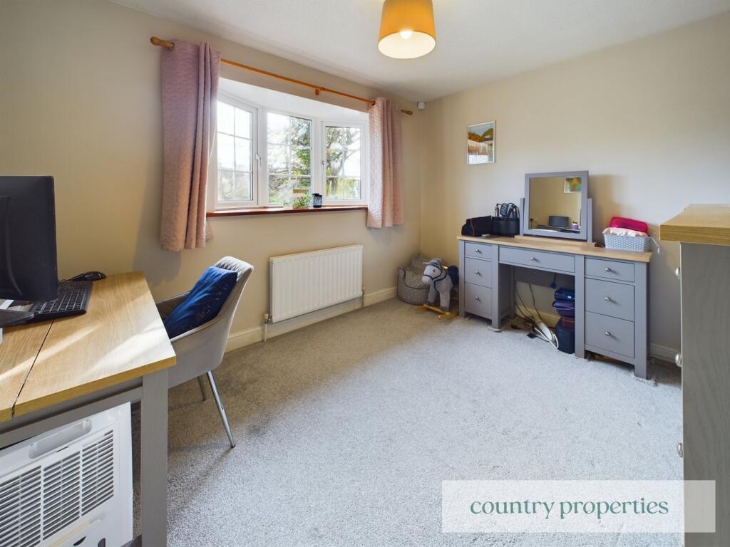 Additional property image - Oak Piece, Welwyn, AL6