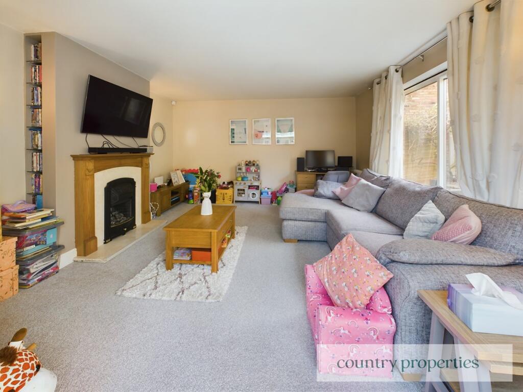 Additional property image - Oak Piece, Welwyn, AL6