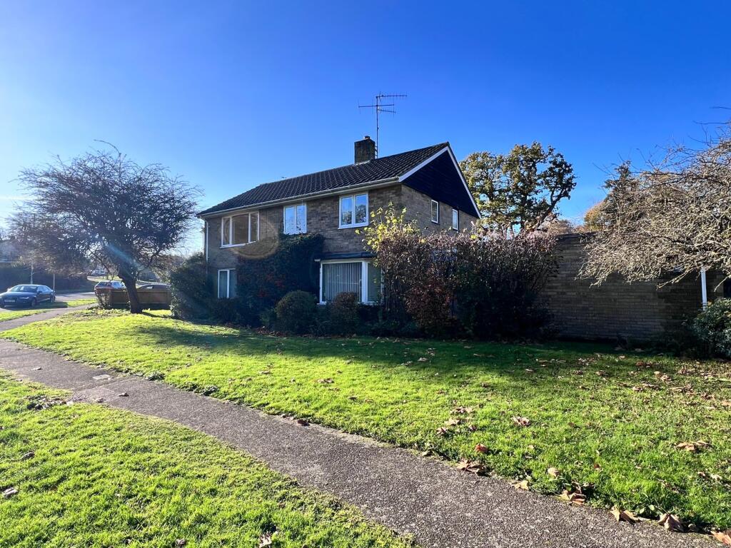 Main image of property: Knightsfield, Welwyn Garden City, AL8