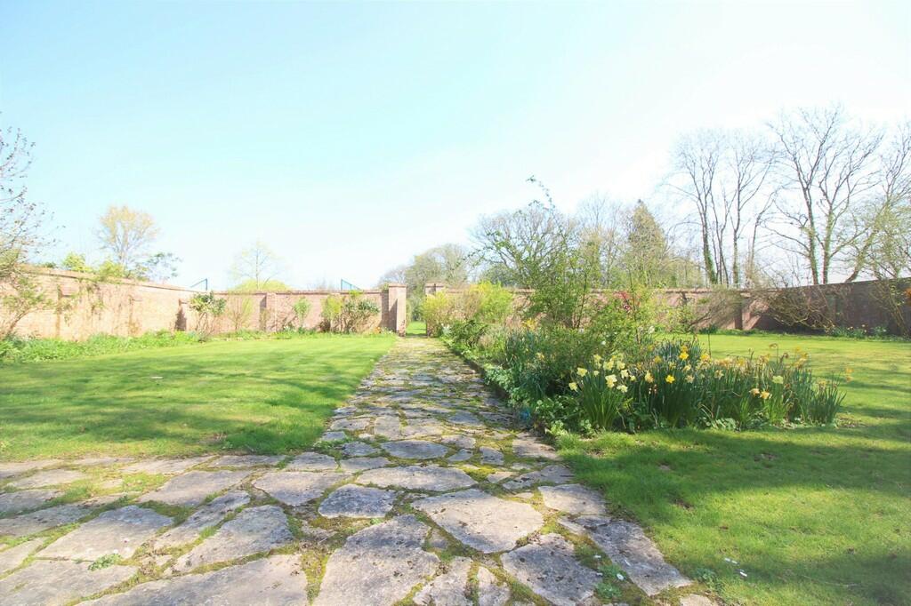 Additional property image - Wootton, New Forest