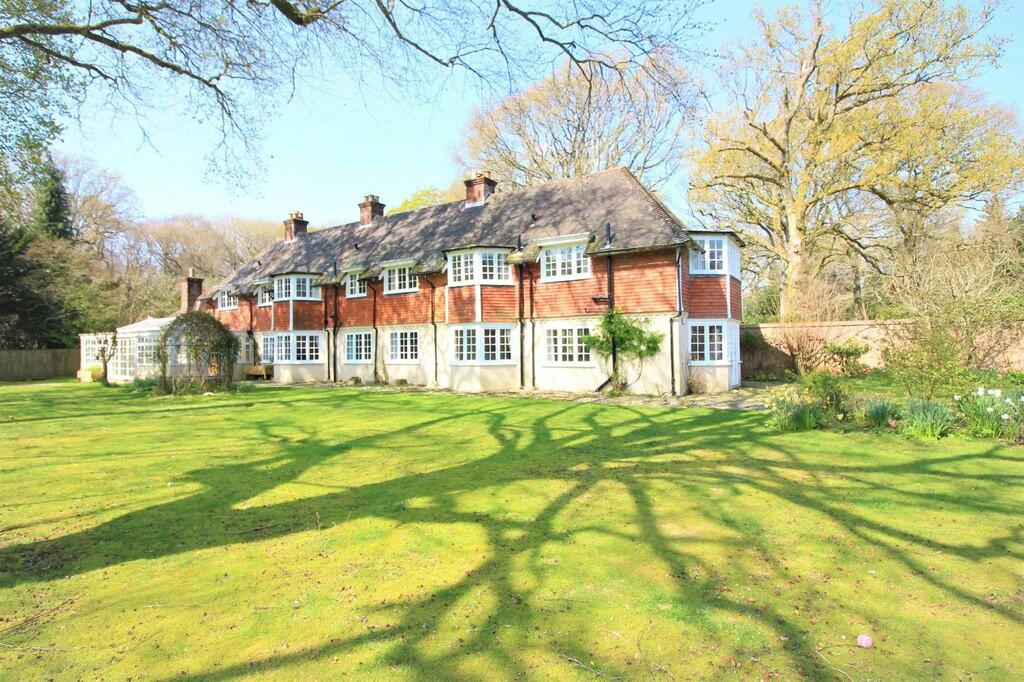 Additional property image - Wootton, New Forest