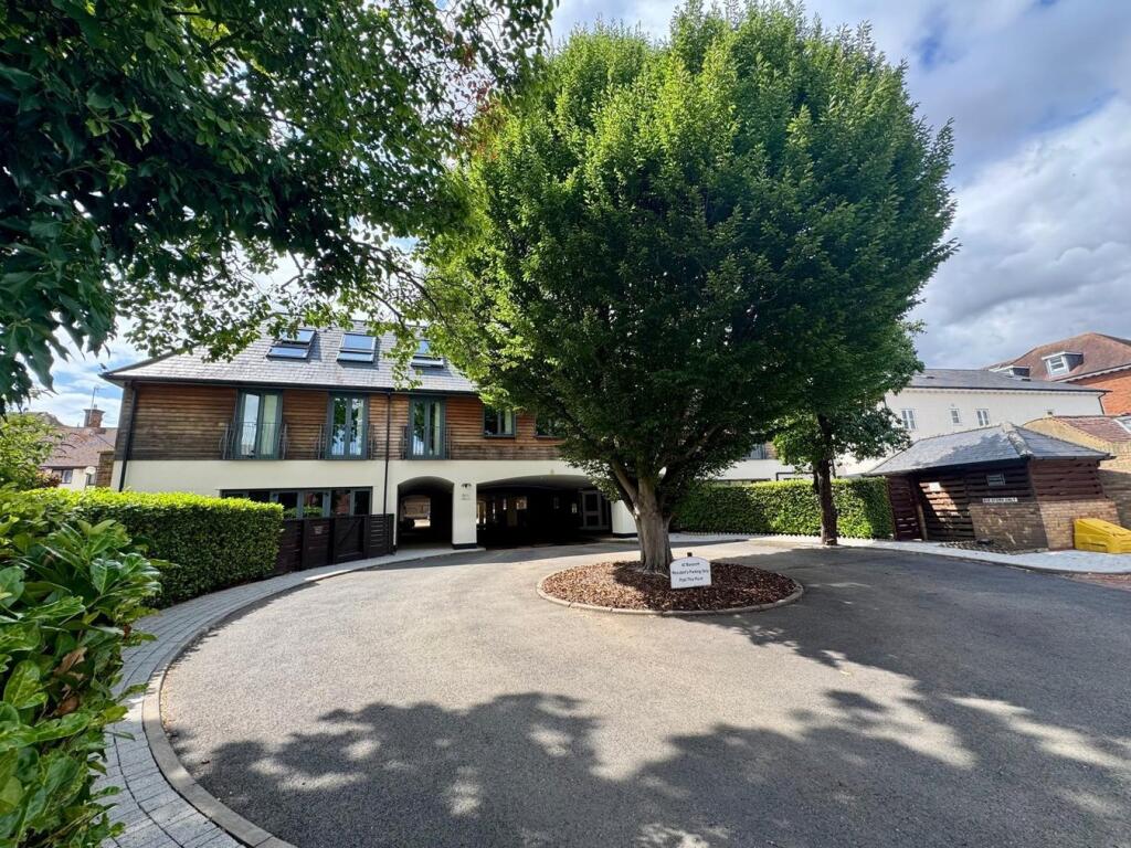 Main image of property: Bancroft, Hitchin, SG5