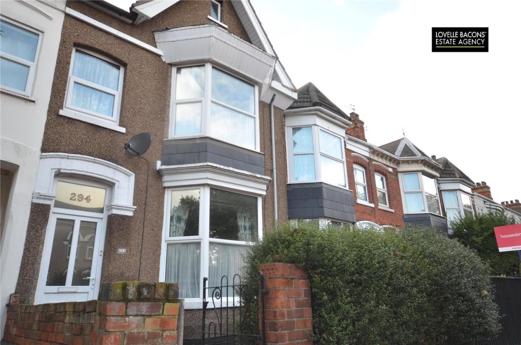 5 bedroom terraced house for sale in Hainton Avenue, Grimsby, DN32