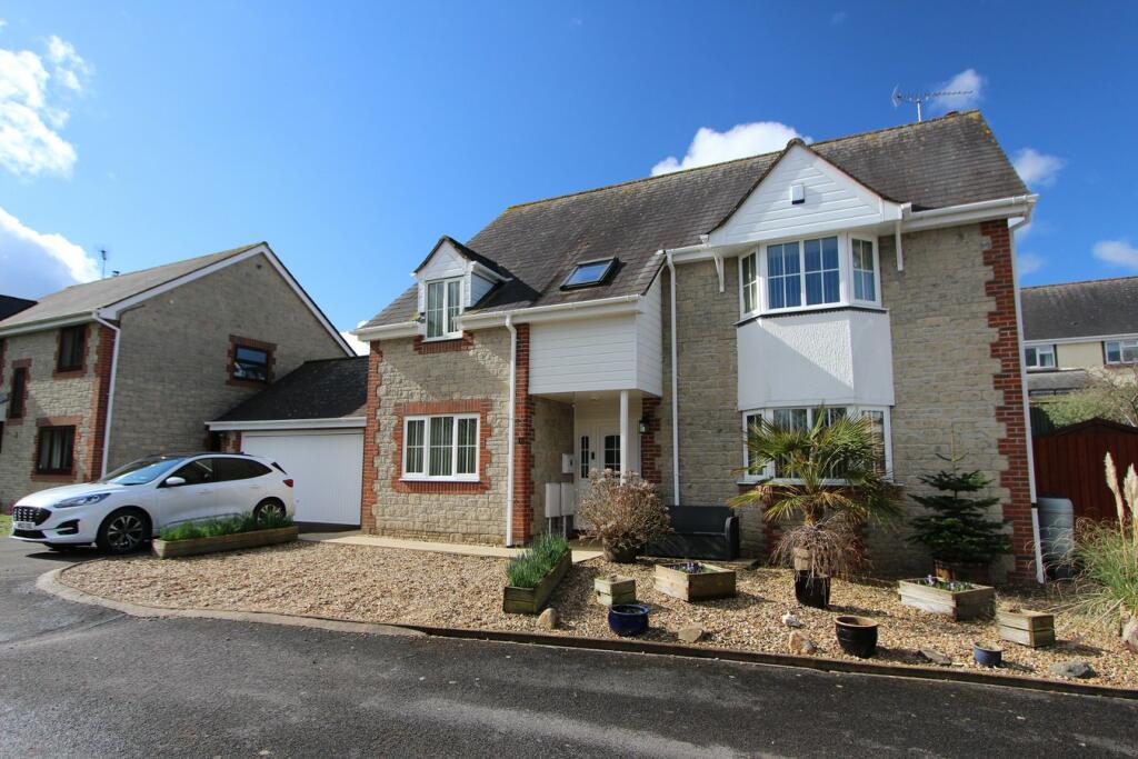 5 bedroom detached house for sale in Turnpike Gate, Wickwar, GL12