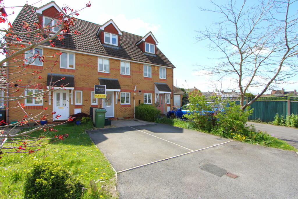3 bedroom town house for sale in Rogers Court, Chipping Sodbury, BS37