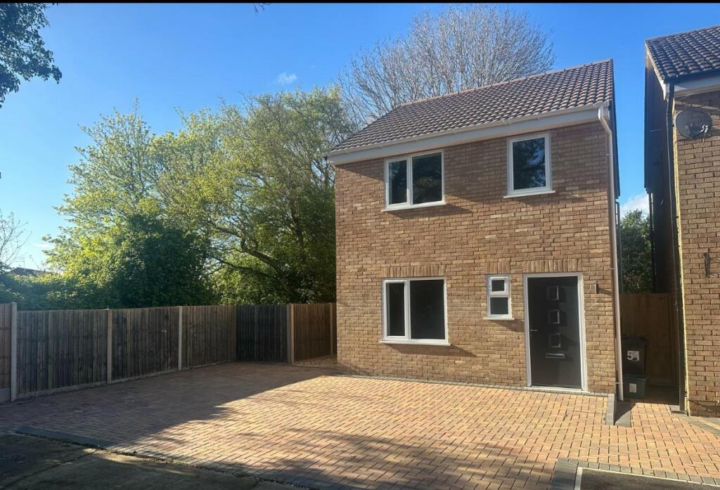 3 bedroom detached house for sale in Wavell Close, Yate, BS37