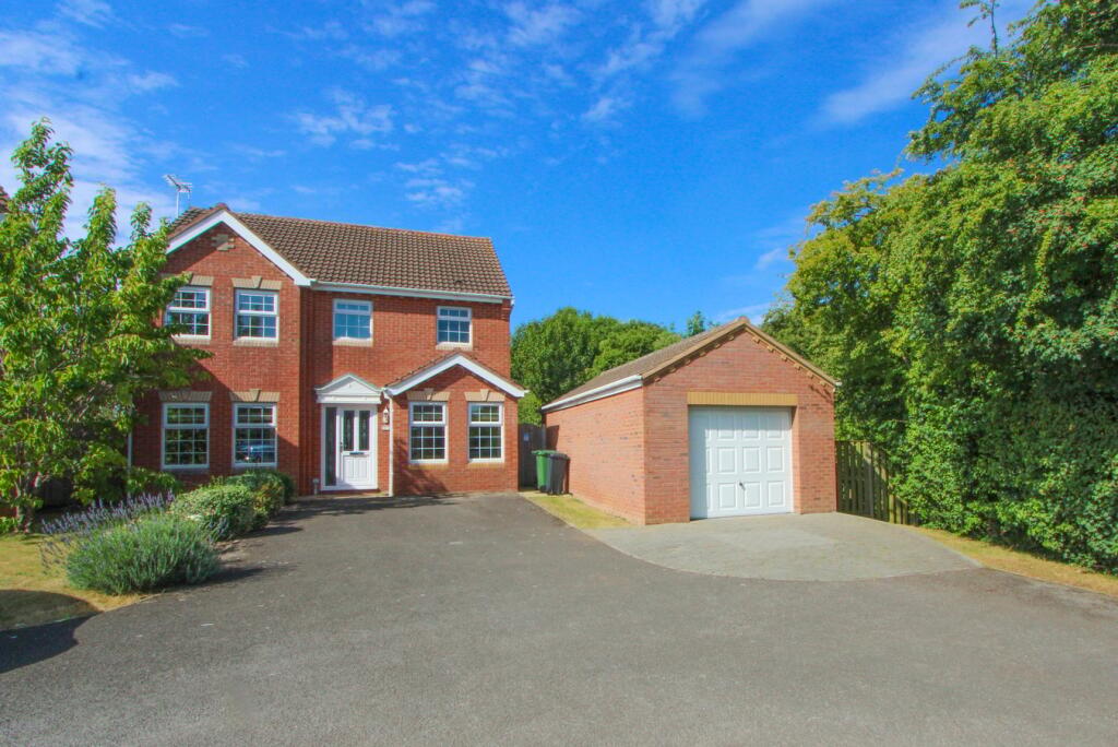 Main image of property: Swan Field, Yate, BS37