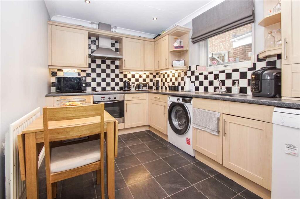 3 bedroom semidetached house for sale in St Crescent