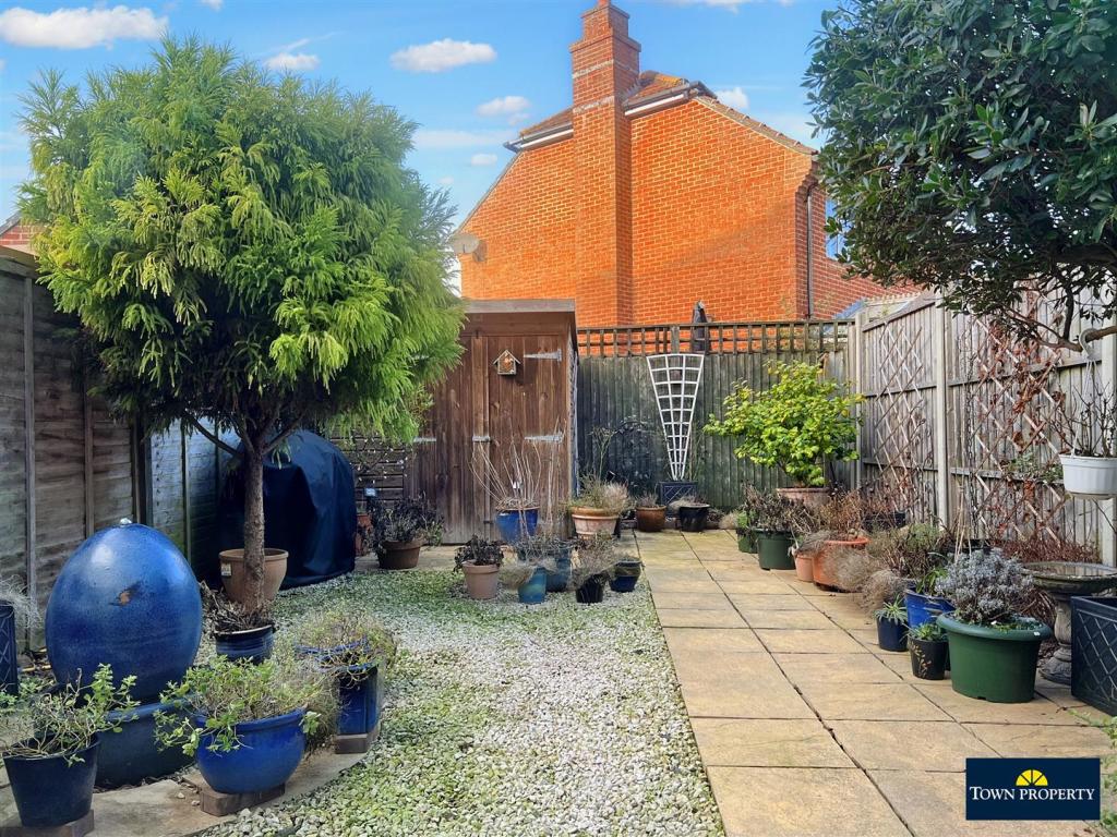 5 bedroom town house for sale in Hobart Quay, Eastbourne, BN23