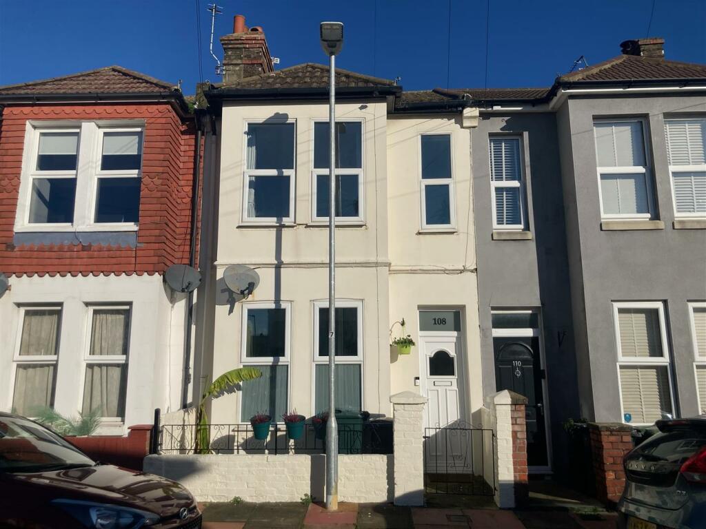 2 bedroom terraced house for sale in Road, Eastbourne, BN22