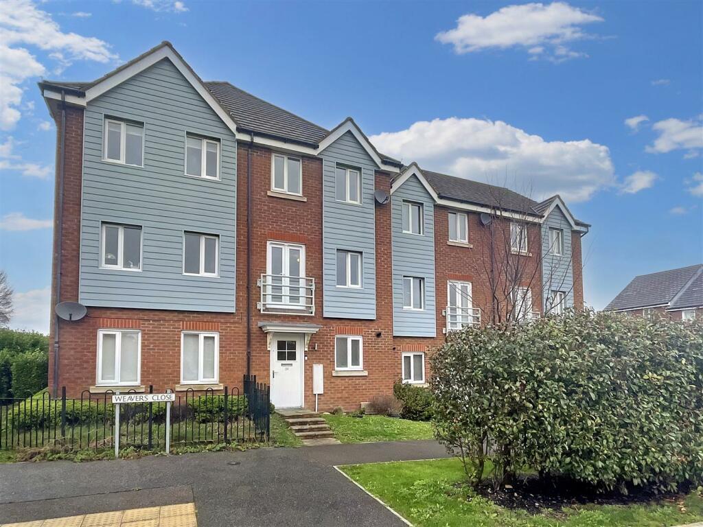 3 bedroom town house for sale in Weavers Close, Eastbourne, BN21