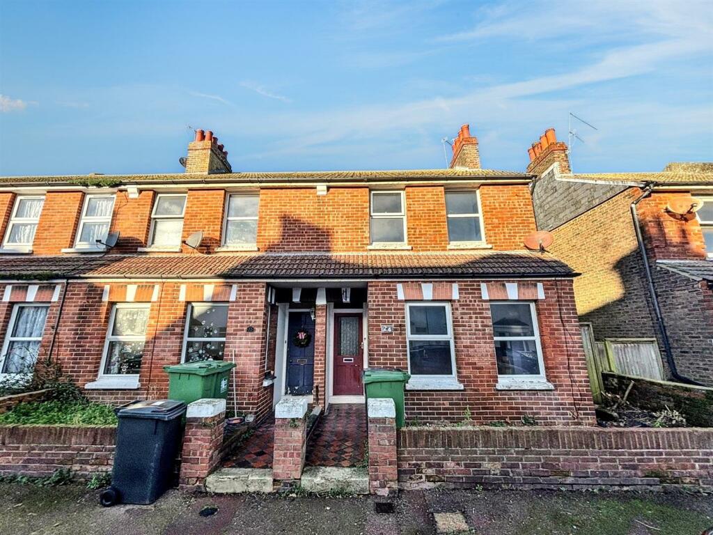 2 bedroom end of terrace house