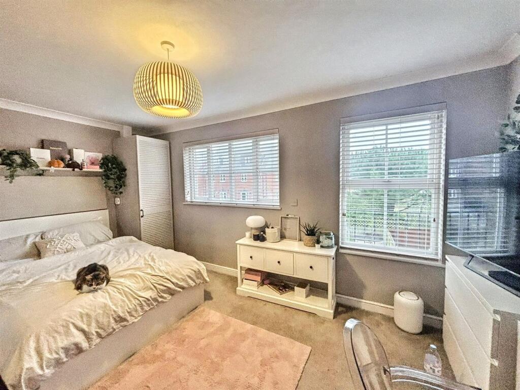 Additional property image - Admiralty Crescent, Eastbourne