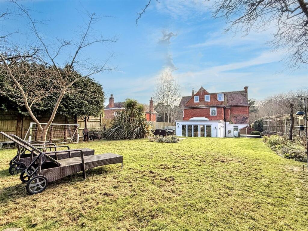 Additional property image - Decoy Drive, Eastbourne