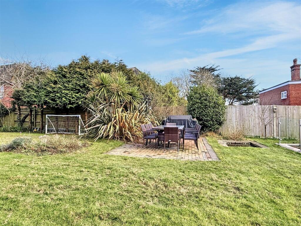 Additional property image - Decoy Drive, Eastbourne