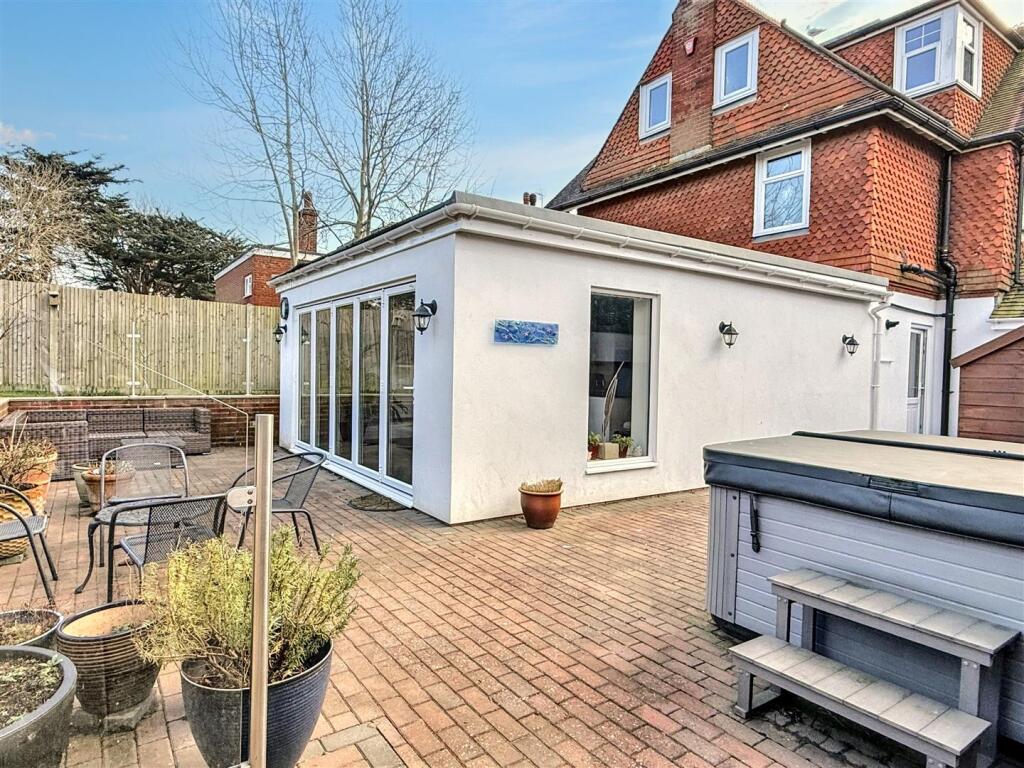 Additional property image - Decoy Drive, Eastbourne