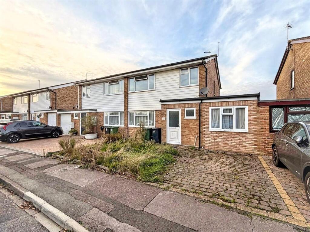 4 bedroom semi-detached house