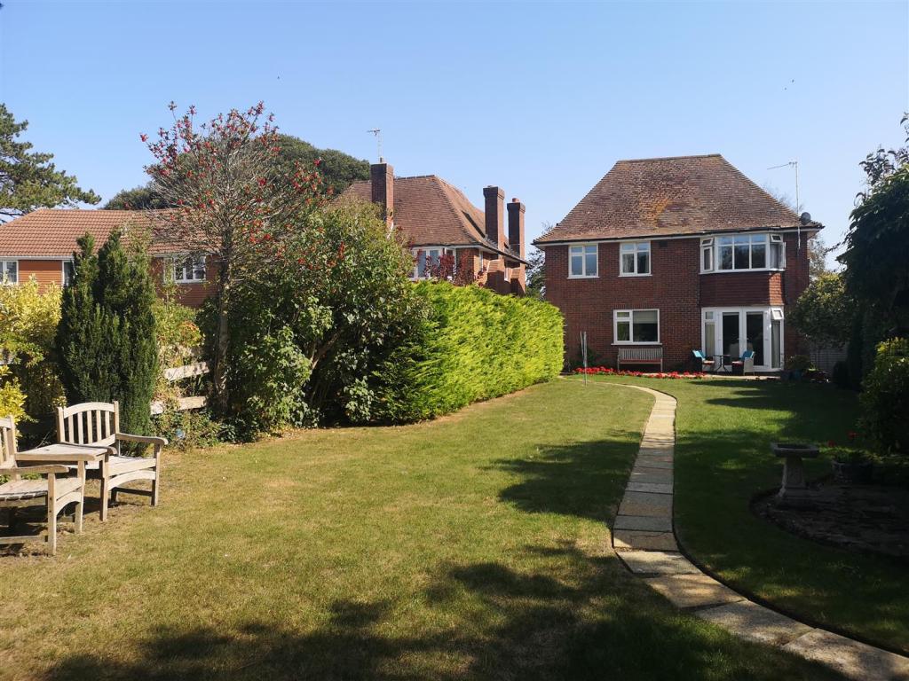4 bedroom detached house for sale in Kings Drive, Eastbourne, BN21