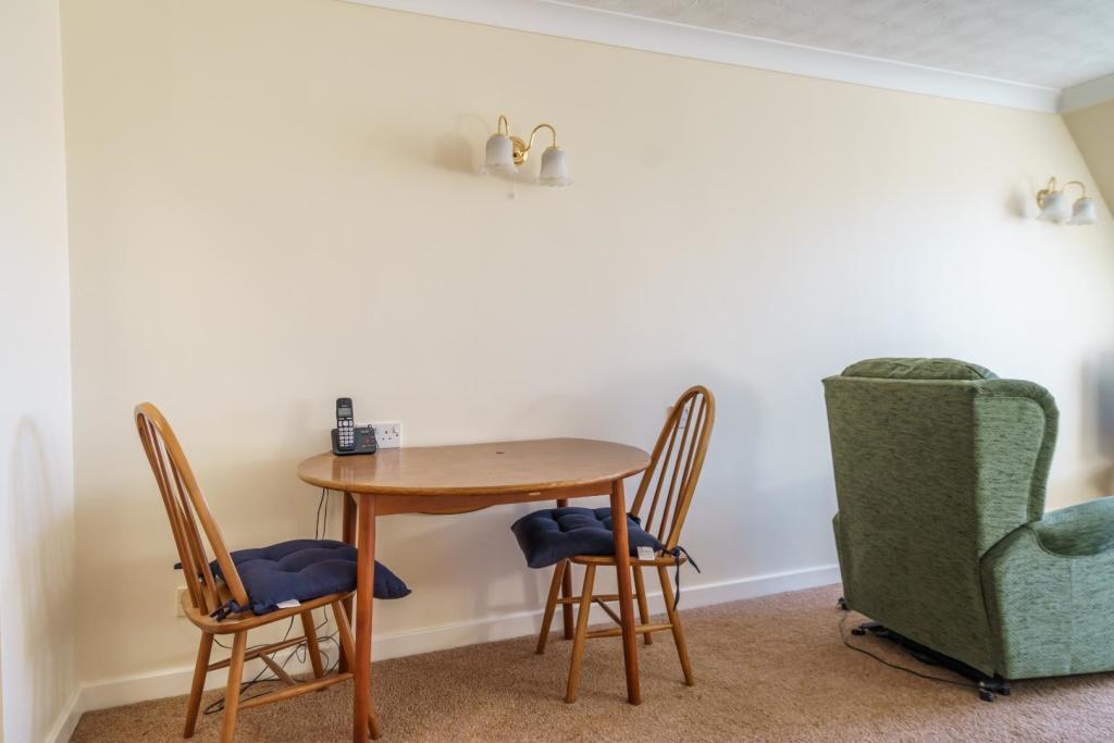 1 bedroom retirement property for sale in Vyner House, Front Street