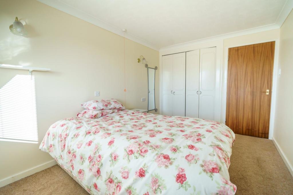 1 bedroom retirement property for sale in Vyner House, Front Street