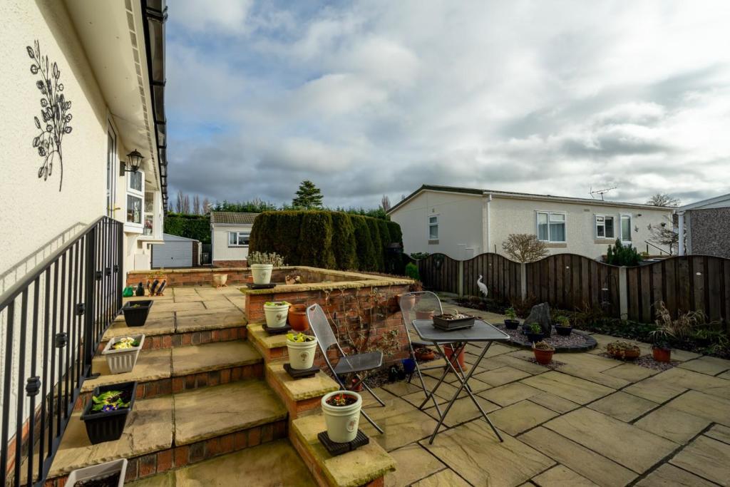 3 bedroom detached bungalow for sale in The Willows, Acaster Malbis