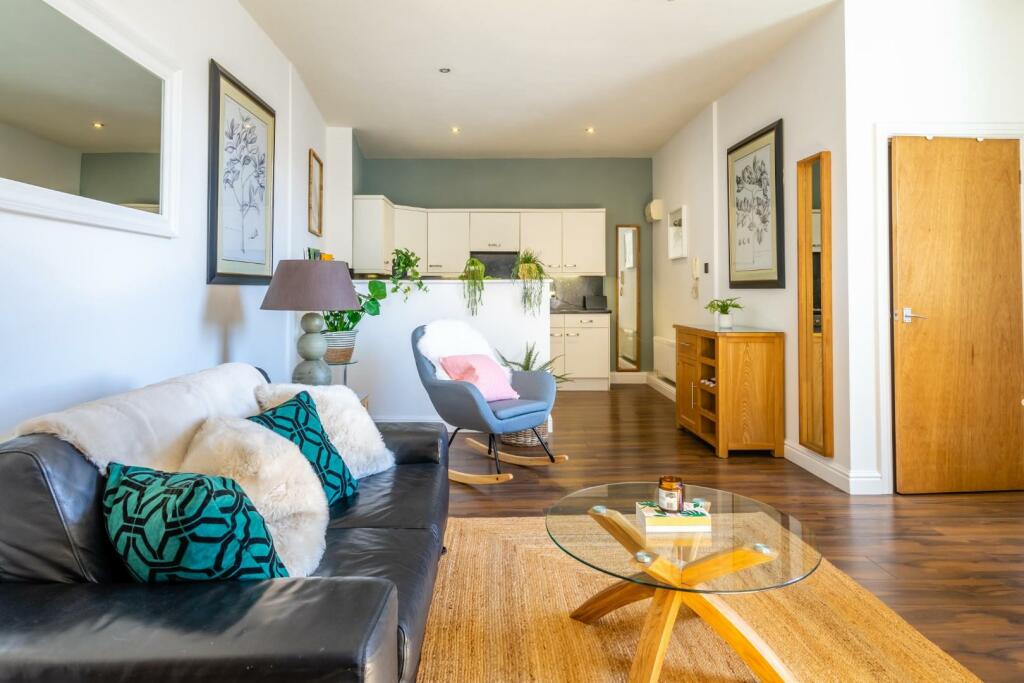 1 bedroom apartment for sale in King Street, York, YO1