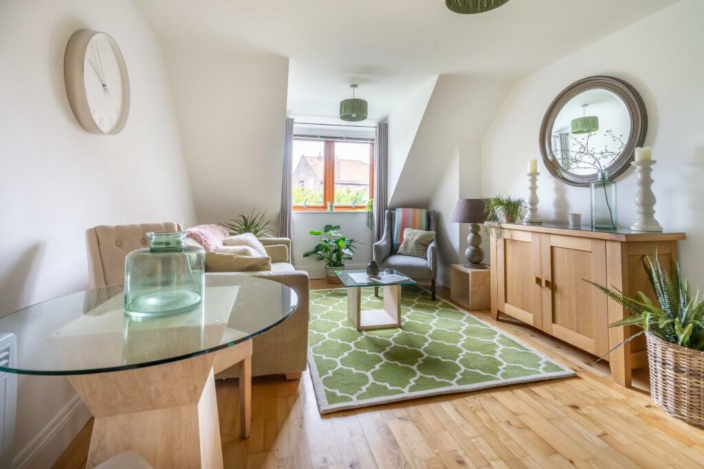 1 bedroom apartment for sale in Talbot Court, Low Petergate, York, YO1