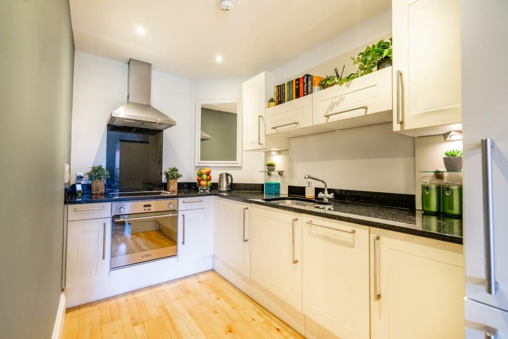 1 bedroom apartment for sale in Talbot Court, Low Petergate, York, YO1